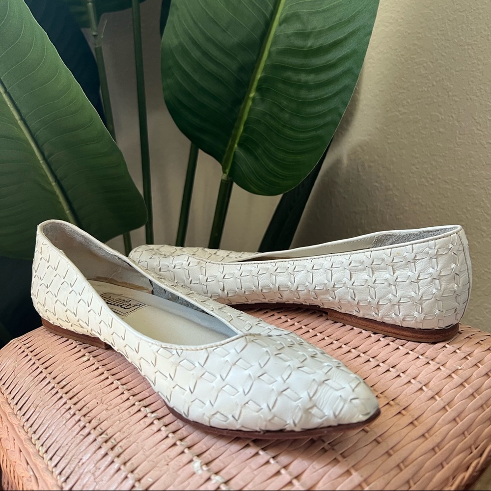 Vintage Bellini Woven Textured White Flats